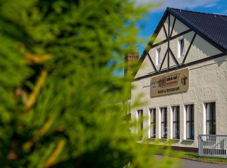 Sporthotel Glueck Auf Moenchenfrei Бранд-Эрбисдорф Экстерьер фото