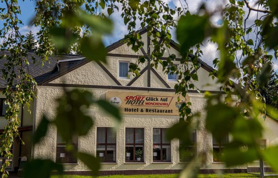 Sporthotel Glueck Auf Moenchenfrei Бранд-Эрбисдорф Экстерьер фото